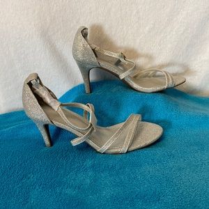 Dream Pairs Gigi Strappy Sandals